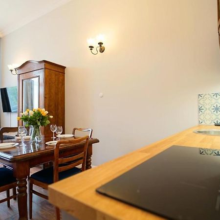 ילנייה גורה Apartamenty Everysky - Plac Ratuszowy 51 מראה חיצוני תמונה