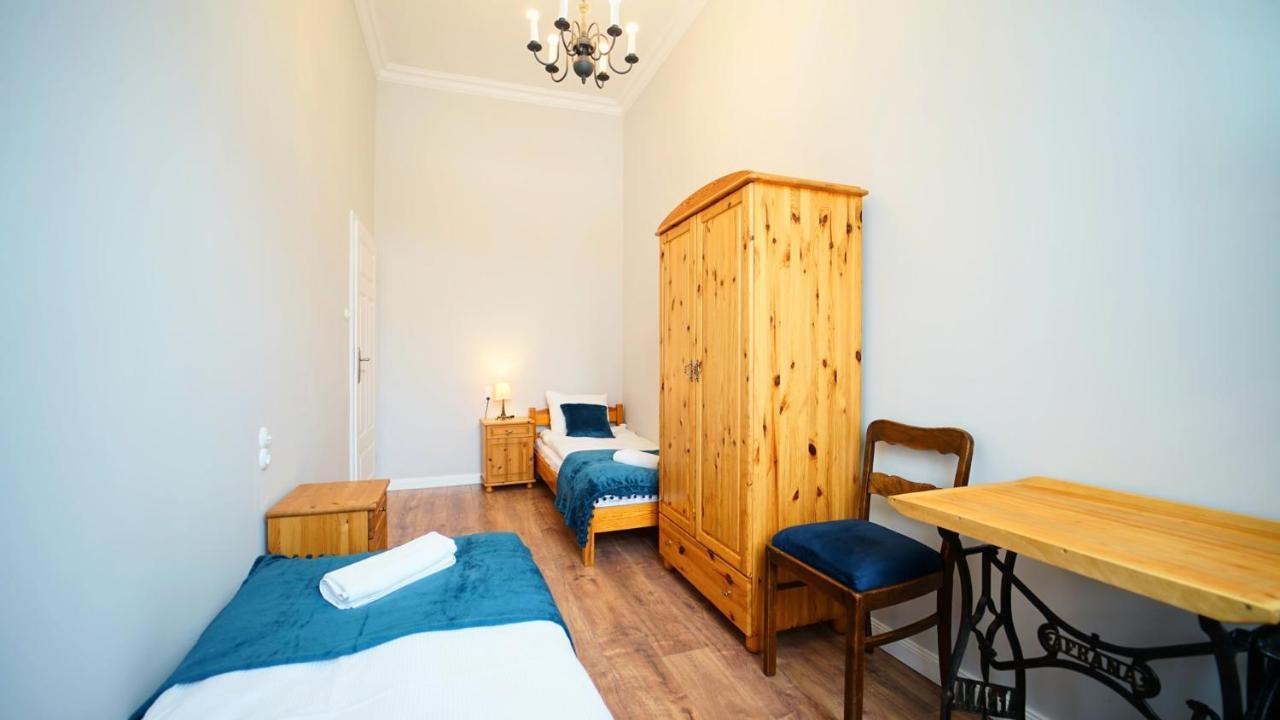 ילנייה גורה Apartamenty Everysky - Plac Ratuszowy 51 מראה חיצוני תמונה
